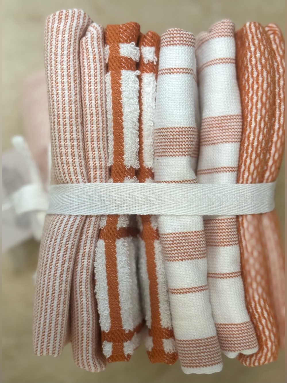 Williams Sonoma Super-Absorbent Towels - Picture 9 of 10